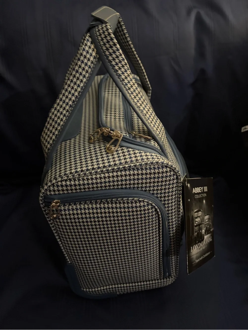NWT London Fog Under the Seat Abbey lll Blue&White Houndstooth/Telescope/wheels